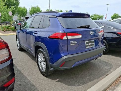 Used 2023 Toyota Corolla Cross LE w/ Moonroof Package AWD/4WD image 6