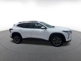 Used 2025 Chevrolet Trax LT w/ LT Convenience Package video 2