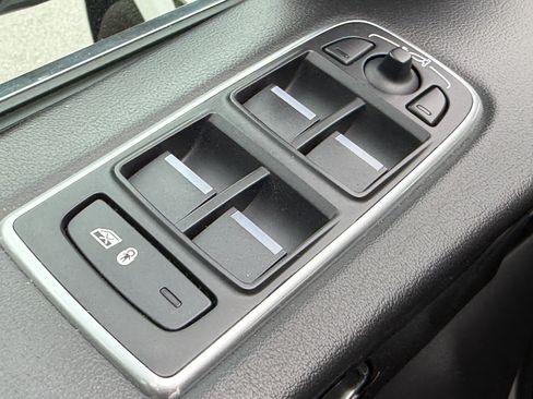 Used 2020 Jaguar F-PACE Premium AWD/4WD image 5