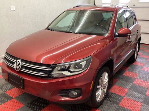 Used 2016 Volkswagen Tiguan SE AWD/4WD image 1