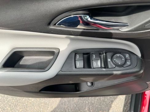 Used 2019 Chevrolet Equinox LT AWD/4WD image 18