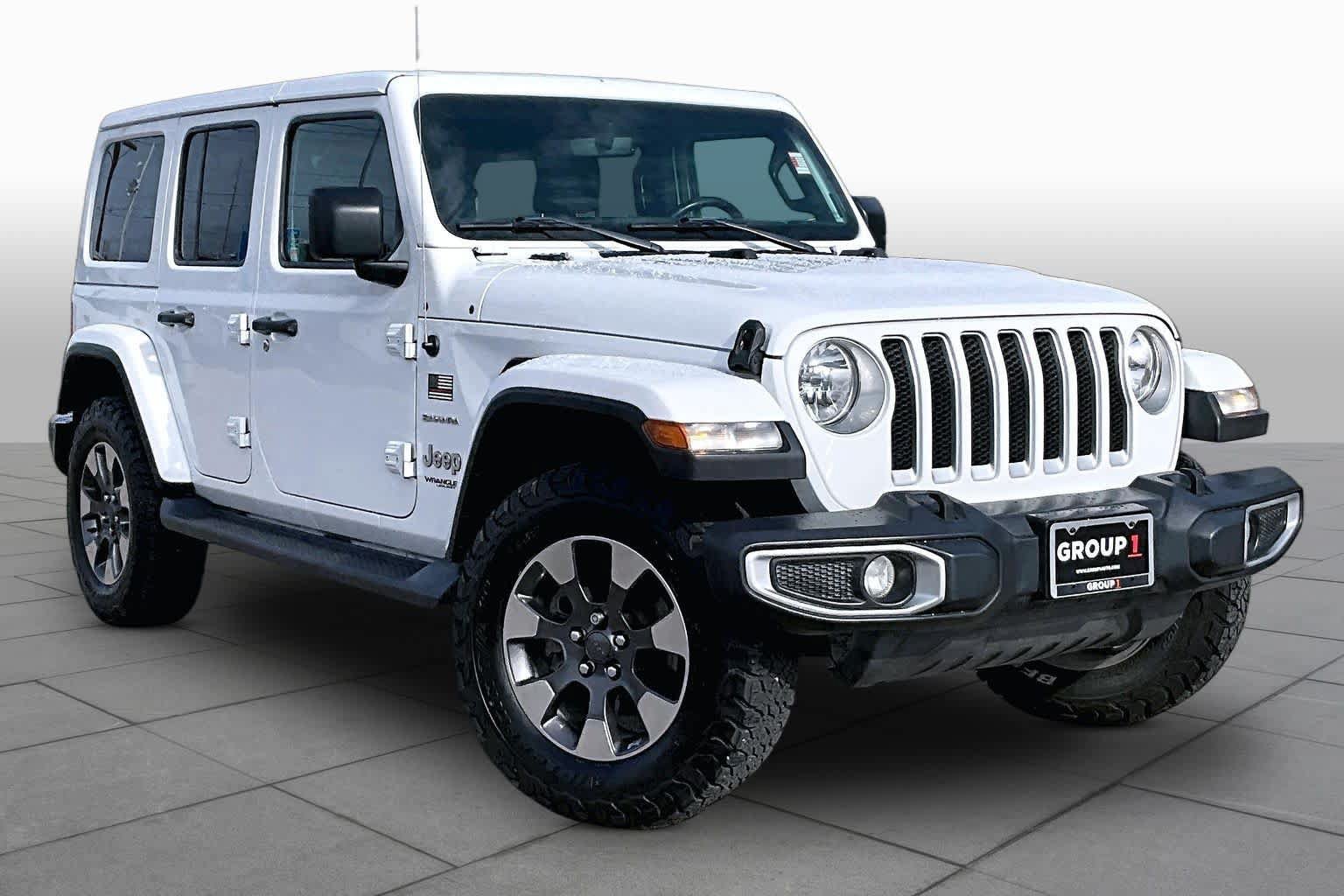 Used 2018 Jeep Wrangler Unlimited Sahara AWD/4WD image 3