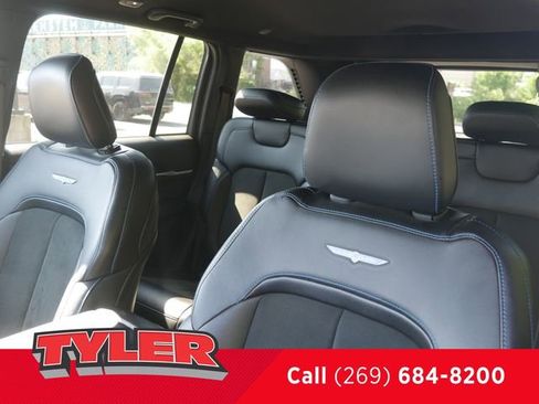 Used 2022 Jeep Grand Cherokee Trailhawk AWD/4WD image 39