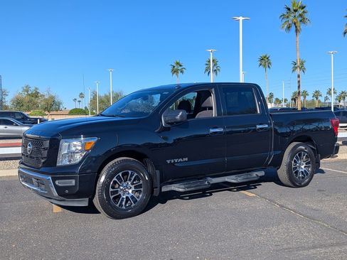 Certified 2021 Nissan Titan SV w/ SV Convenience Package image 30