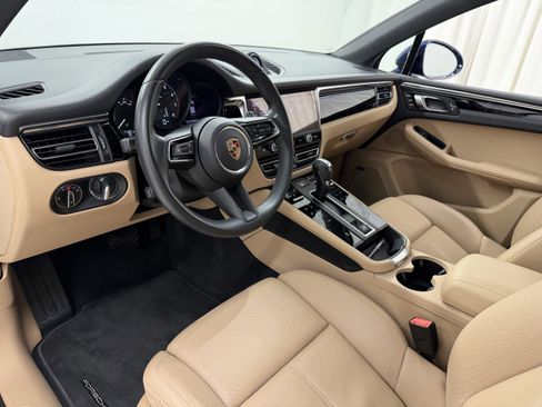 Certified 2025 Porsche Macan image 26