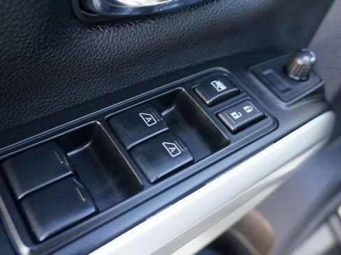Used 2024 Nissan Titan SV w/ SV Convenience Package AWD/4WD image 30