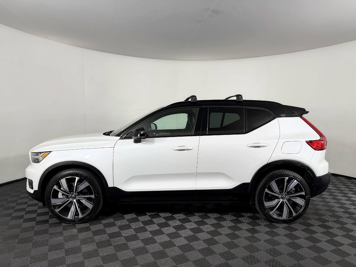 Used 2021 Volvo XC40 P8 Recharge w/ Advanced Package AWD/4WD image 12