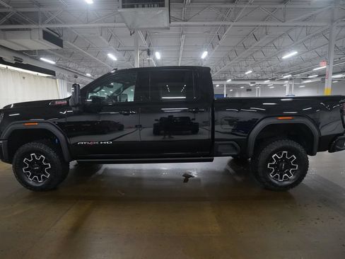 Used 2026 GMC Sierra 2500 AT4X AWD/4WD image 23