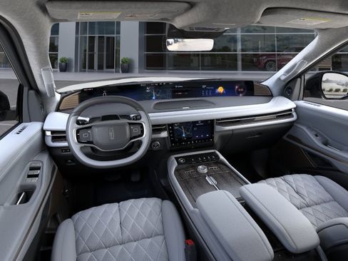 New 2026 Lincoln Navigator L Black Label AWD/4WD image 9