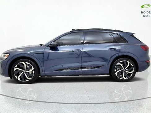 Used 2024 Audi Q8 e-tron Premium Plus w/ Premium Plus Package AWD/4WD image 5