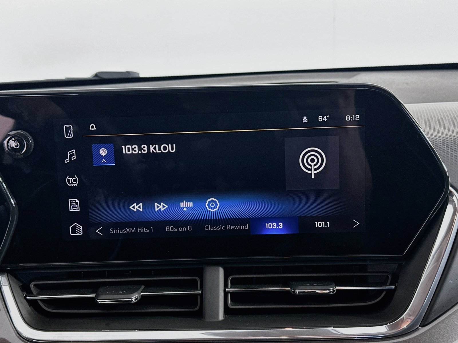 Used 2024 Chevrolet Trax ACTIV FWD image 14