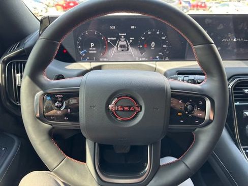 Used 2025 Nissan Armada PRO-4X AWD/4WD image 13