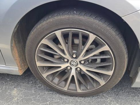 Used 2019 Toyota Camry SE FWD image 16
