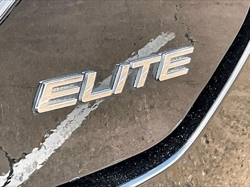 Used 2024 Honda Pilot Elite image 7