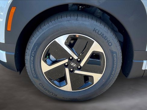 New 2026 Hyundai Ioniq 9 S image 11