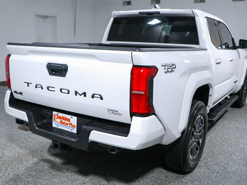 Used 2024 Toyota Tacoma TRD Sport AWD/4WD image 7
