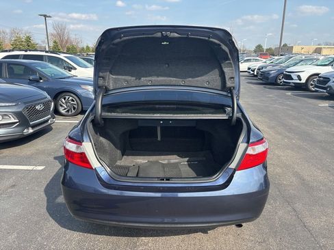 Used 2016 Toyota Camry LE image 8