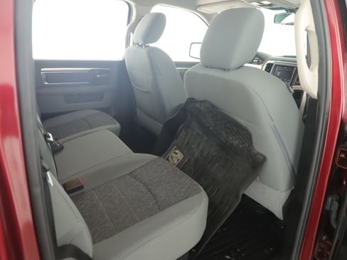 Certified 2019 RAM 1500 Lone Star image 24