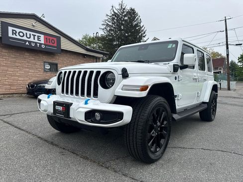 Used 2021 Jeep Wrangler Unlimited Sahara AWD/4WD image 1