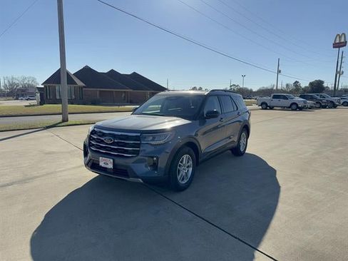 New 2026 Ford Explorer Active w/ Active Comfort Package image 1
