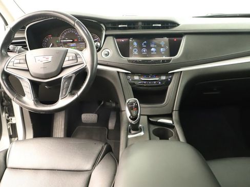 Used 2019 Cadillac XT5 Premium Luxury FWD image 18
