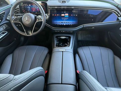 Used 2025 Mercedes-Benz E 350 Sedan image 17
