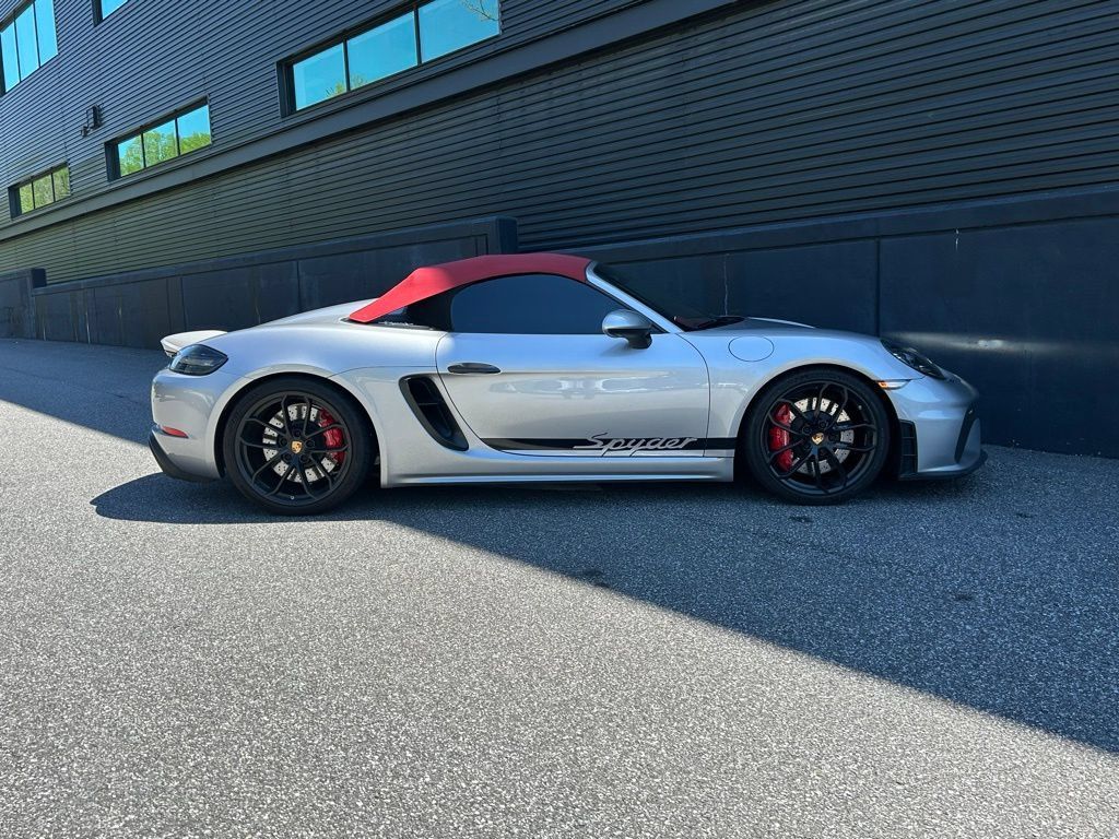 Certified 2021 Porsche 718 Boxster Spyder RWD image 31
