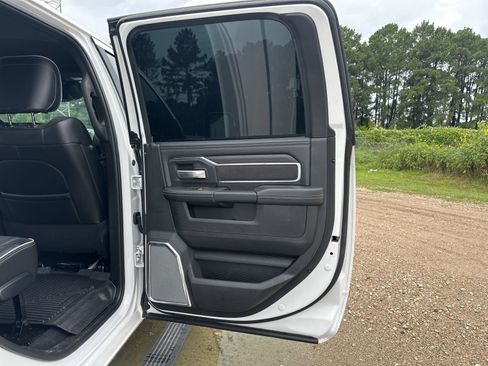 Used 2026 RAM 2500 Laramie AWD/4WD image 15