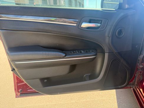 Used 2018 Chrysler 300 Touring w/ Sport Appearance Package image 14