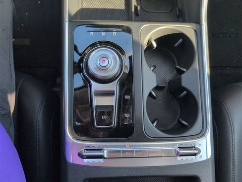 Used 2025 Kia Carnival SX image 22