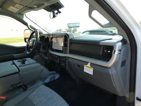 New 2026 Ford F250 XLT w/ XLT Premium Package AWD/4WD image 13