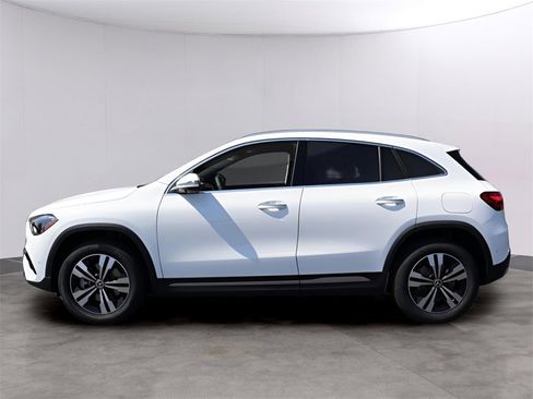 New 2026 Mercedes-Benz GLA 250 4MATIC image 3