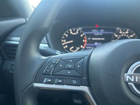 Used 2025 Nissan Altima 2.5 SV image 20