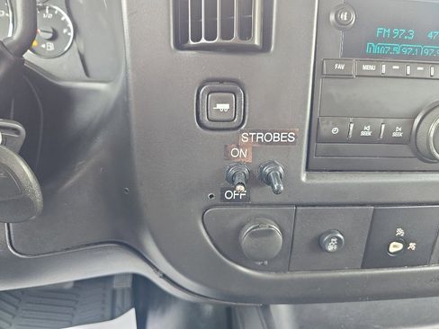 Used 2015 Chevrolet Express 3500 LT w/ LT Preferred Equipment Group RWD image 27