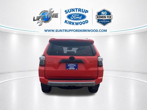 Used 2024 Toyota 4Runner TRD Off-Road Premium w/ Moonroof Package AWD/4WD image 4