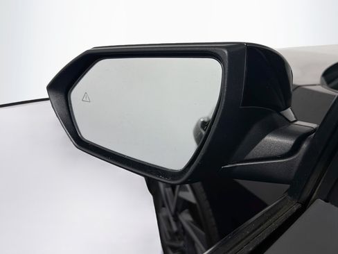 Used 2025 Hyundai Elantra SEL FWD image 16