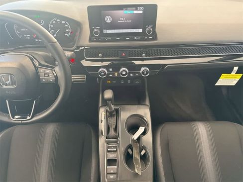 Certified 2025 Honda Civic Sport image 28