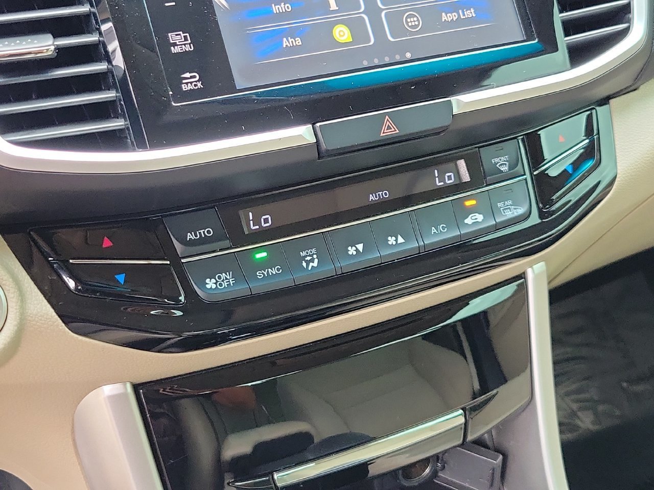 Used 2016 Honda Accord EX image 25