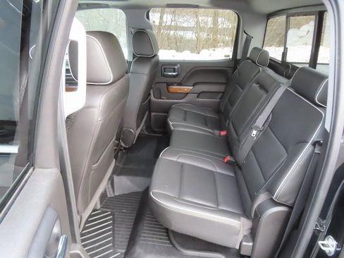 Used 2018 Chevrolet Silverado 1500 High Country image 36