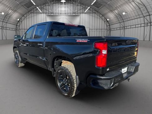 Used 2021 Chevrolet Silverado 1500 Custom Trail Boss w/ LPO, Dark Essentials Package image 9
