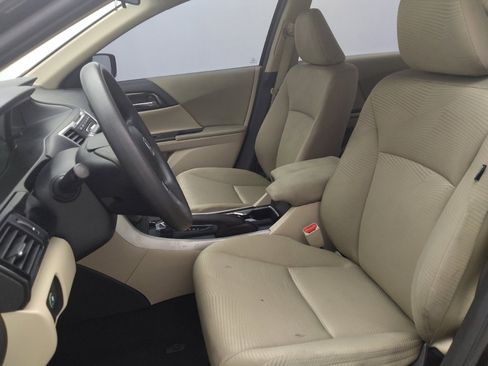 Used 2016 Honda Accord LX image 17