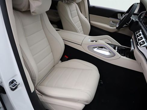 New 2026 Mercedes-Benz GLS 450 4MATIC image 15