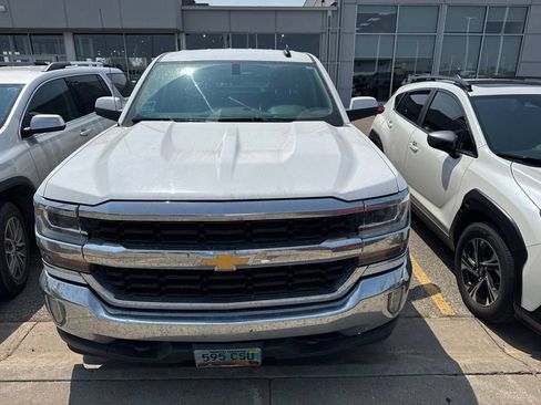 Used 2018 Chevrolet Silverado 1500 LT w/ All Star Edition AWD/4WD image 7