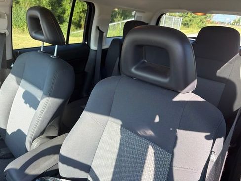 Used 2009 Jeep Patriot Sport AWD/4WD image 9