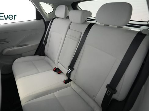 Used 2025 Hyundai Kona SEL FWD image 24