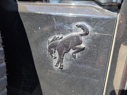 Used 2022 Ford Bronco Badlands image 8