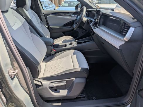 New 2026 Volkswagen Tiguan SE R-Line AWD/4WD image 35