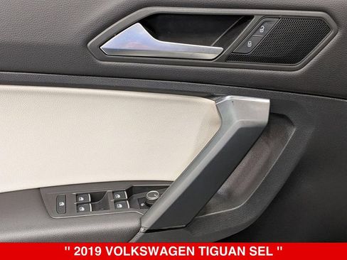 Used 2019 Volkswagen Tiguan SEL AWD/4WD image 15