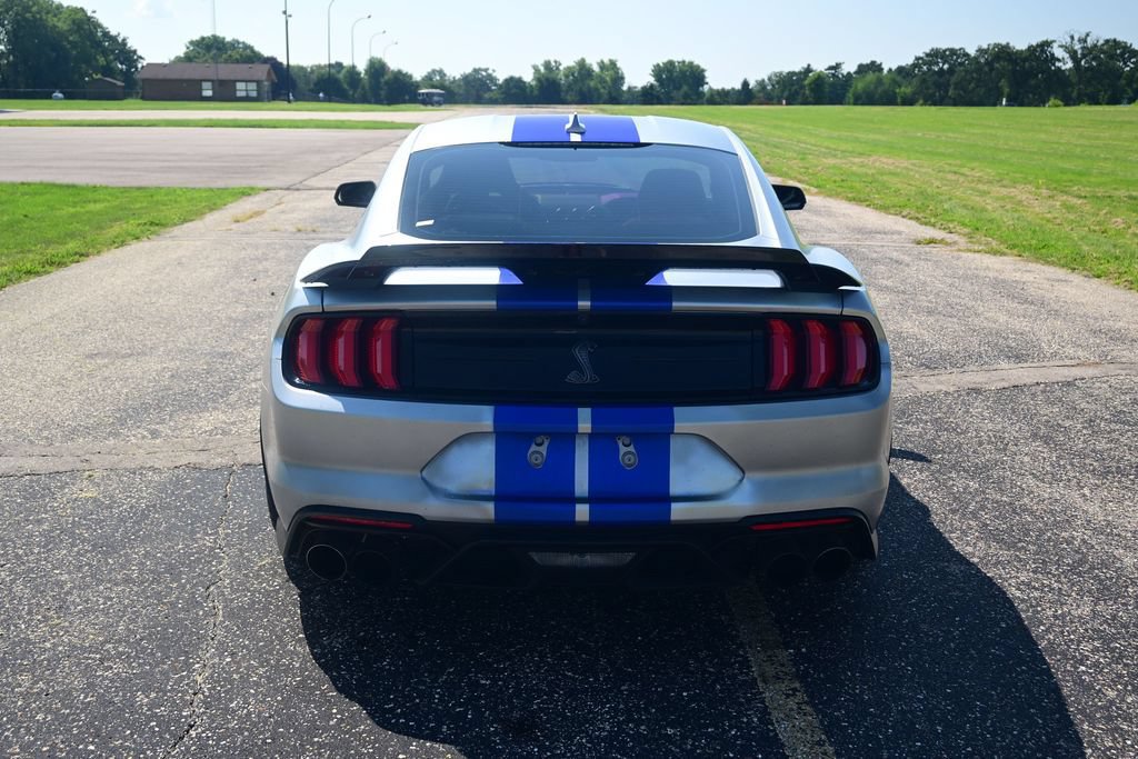 Used 2022 Ford Mustang Shelby GT500 w/ Technology Package RWD image 9