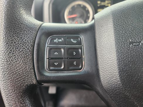 Used 2016 RAM 1500 Classic SLT image 17